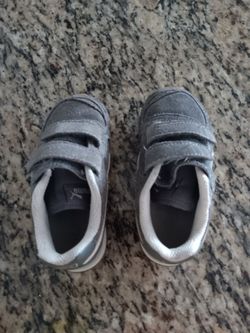 Toddler tennis shoes