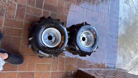 Set of two sand, paddle tires