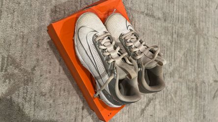 Kids shoes 13C