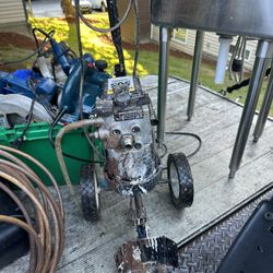 Airless sprayer and cart