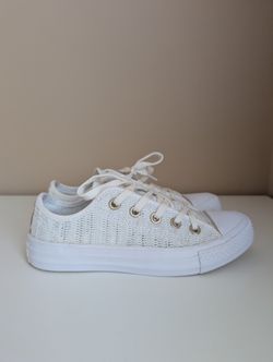 Converse Chuck Taylor All Star Seasonal Ox Low Top White Lace  Sneaker -Size 5.5