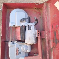 Milwaukee Bandsaw