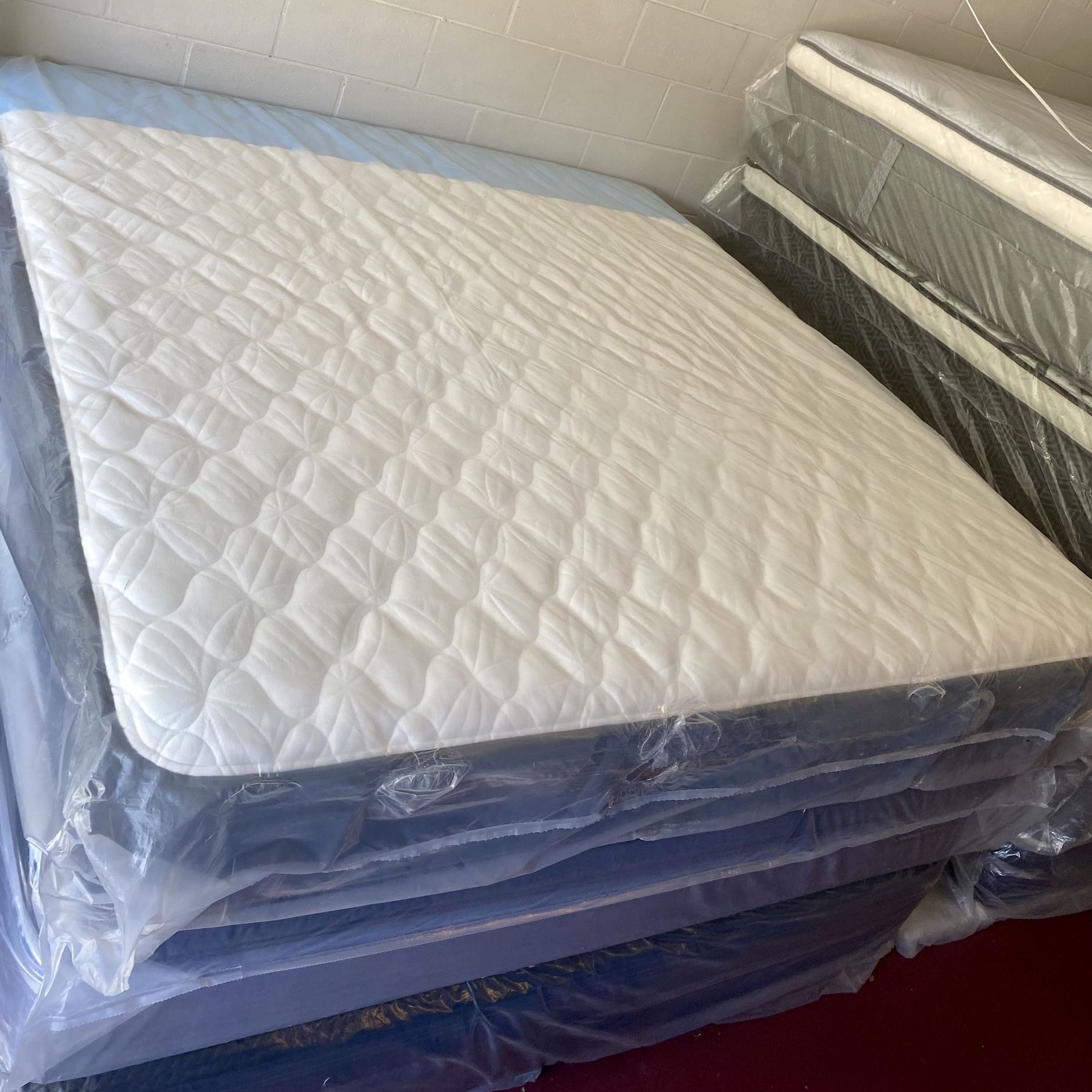King Size Stearns & Foster ESTATE Firm Mattress 12” Plush Direct From Factory Same Day Delivery