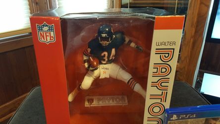 Mcfarlane walter payton figure statue collectable
