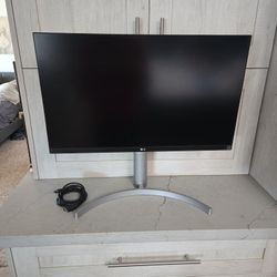 LG 27" 4K UHD Monitor (HDR, FreeSync) 