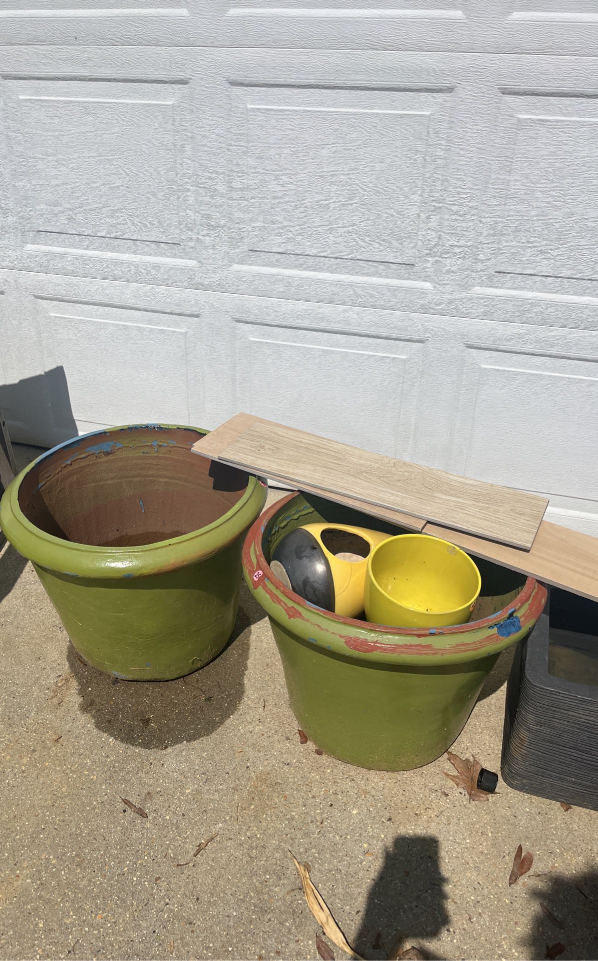 Flower pots/planters S M L, Garden tables etc. MAKE AN OFFER !
