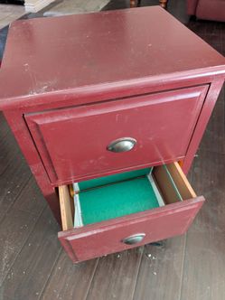 Two drawer pendaflex file cabinet with folders
