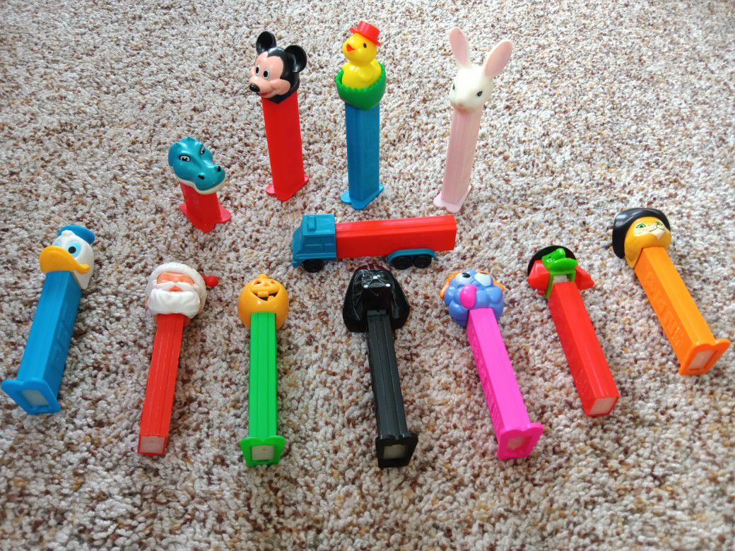 Vintage Toy Lot Cars Action Figures Pez Collection see our other great sports art jewelry antiques collectibles now posted