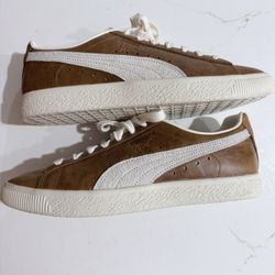 Puma Clyde Leather Sneakers Size 9