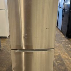 VISSANI MDBF18SS 18.7 cu. ft. Bottom Freezer Refrigerator