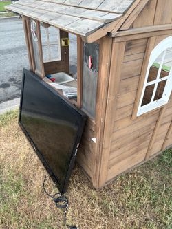 Free kids house