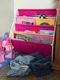 Pink Toddler Bookshelf