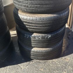 225-65-17 Used Michelin Set 