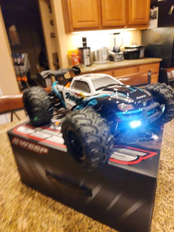 Brand New 1/16 BRUSHLESS RC 4x4 Truggy FAST 70+ Kmph With 3speed Transmission