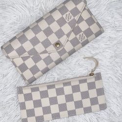 Used Louis Vuitton josephine wallet - LEATHER