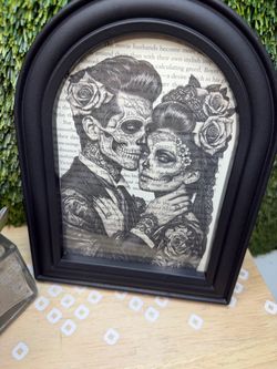Halloween/day of the dead picture is 8 1/2 x 6 1/2 brand new