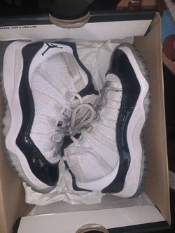 Kids Jordan 11 Concord size 11c
