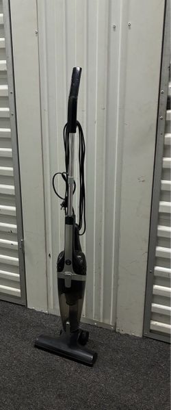 Compact vacuum