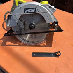 SIERRA CIRCULAR DE 7 1/4" Y 15 AMPERIOS