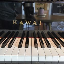 Kawai upright Piano 