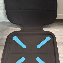 Munchkin Car seat protector padding