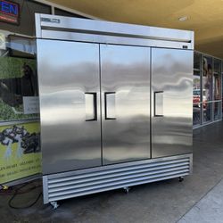 True Commercial Refrigerator 3 Door LED 