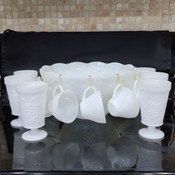 Milk Glass Punch Bowl Anchor Hocking Harvest Grape 12 Cups Vintage