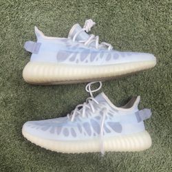 Authentic Yeezy Boost 350 V2 Mono Ice Size 9