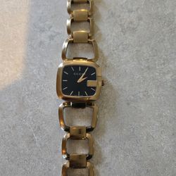 Womens Gucci Rose Gold Watch 