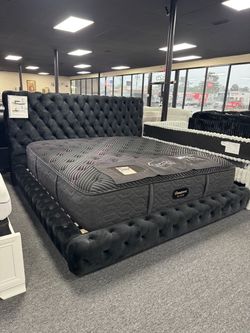 King Size Bedframe. 🚚WE DELIVER🚚