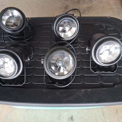 SPOT LIGHTS OUT DOORS 