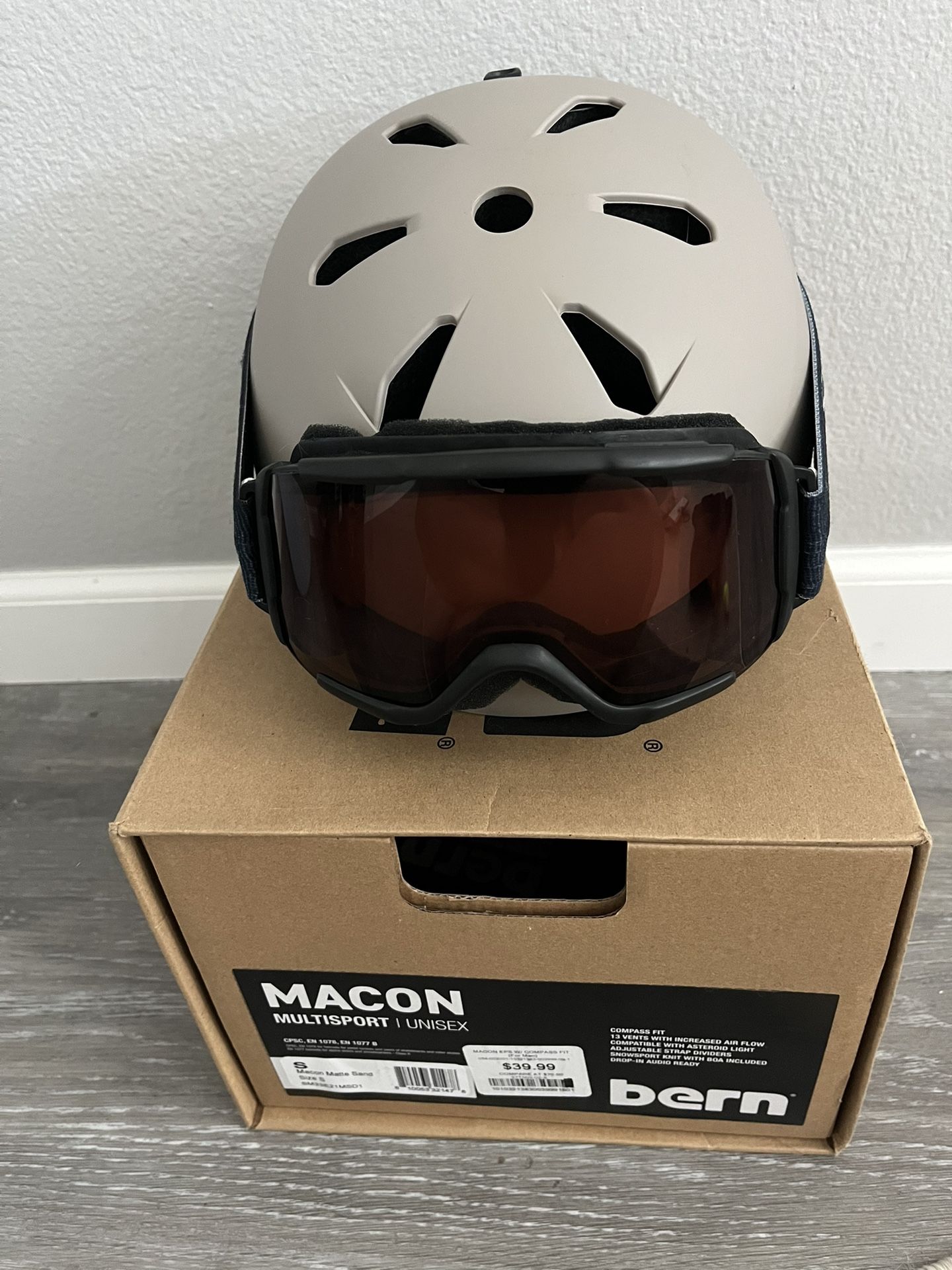 Helmet & Goggles