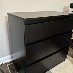 Black 3-drawer Dresser