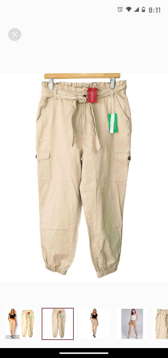 NWT Guess Khaki Padgett Twill Women's Cargo Pants.
