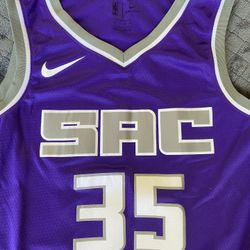 Mens New With Tags Nike  #35 BAGLEYIII SAC KINGS SIZE LARGE NBA JERSEY