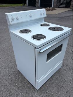 White GE electric stove