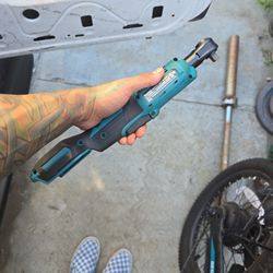 Makita Angle Drill 