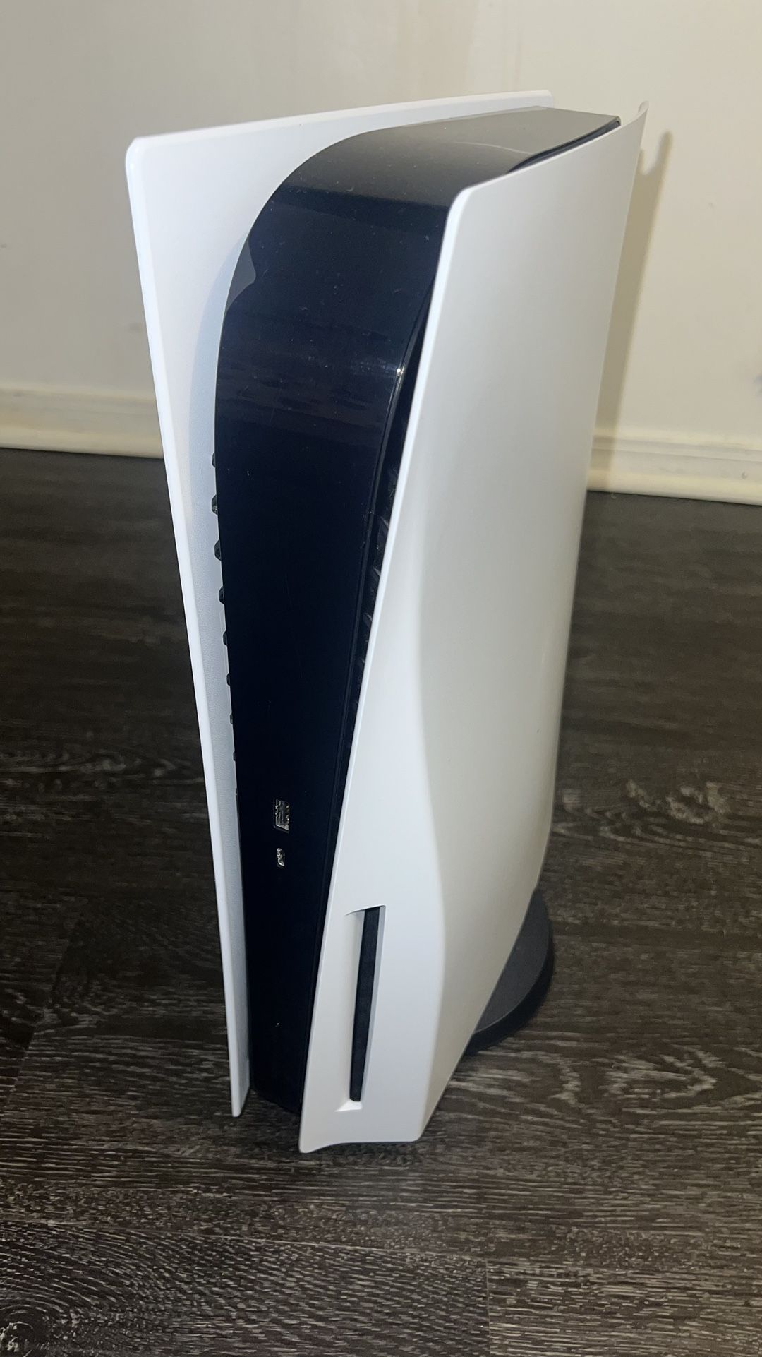 PS5 Disk Edition With 4 Controllers