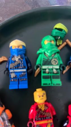Ninjago, mini figures and some random mini figures that are pretty good Lego Ninjago, mini figures and some random mini figures that are pretty good