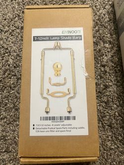 Lamp shade harp