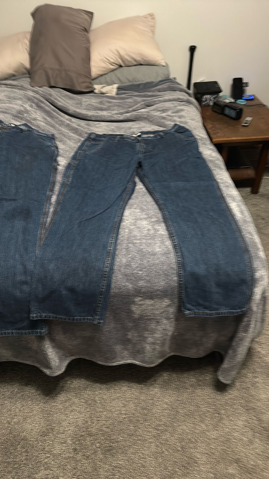 Carhartt Loose Fit Levi’s 36x30 40$For Both OBO!