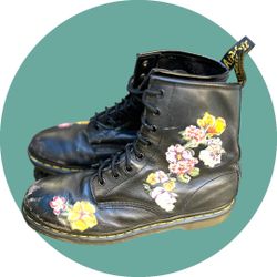 Dr. Martens 1460 Black Combat Boots Women's Size 9 Floral Embroidered