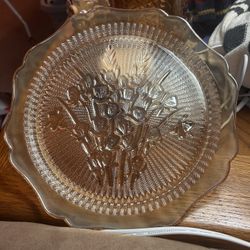 JEANNETTE GLASS CO. IRIS & HERRINGBONE IRIDESCENT 9-1/4" DIAMETER DINNER PLATE