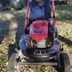 Bravo Commercial Lawnmower With Bag / Cortadora Commercial Bravo Con Bolsa 