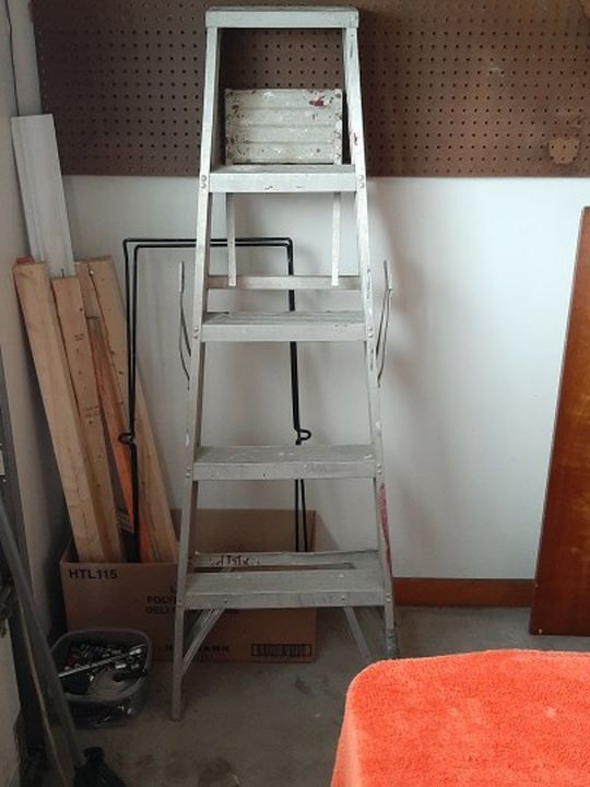 Ladder 5ft.