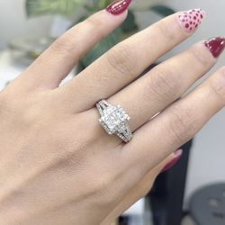 10K White Gold Diamond Ring 
