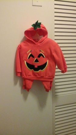 Baby Pumpkin Halloween Costume Size 12 Months. New never worn w/out tags.