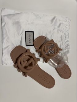 Women sandals