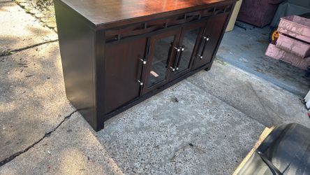 Tv stand
