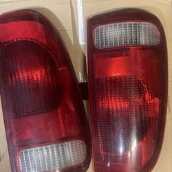 2005 F350 Stock Tail Light Casings 